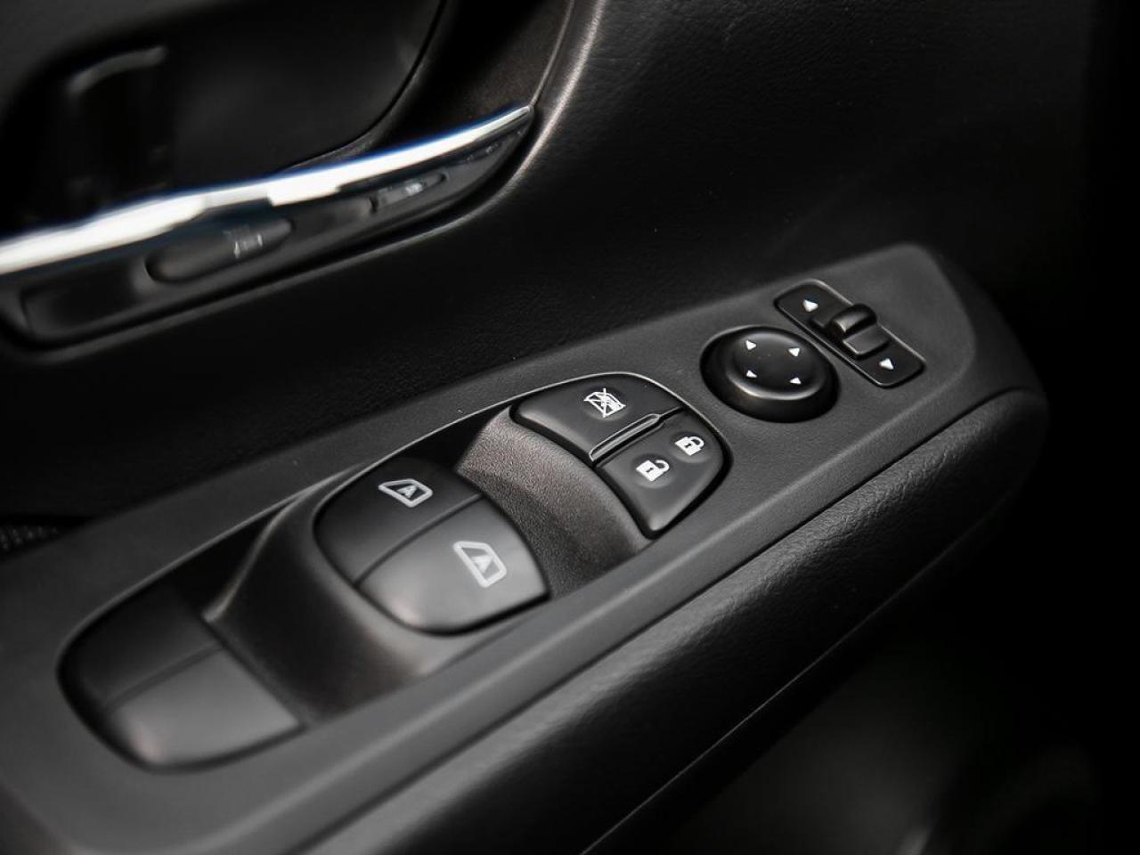 2025 Nissan Kicks Play SV 4dr Front-Wheel Drive Photo