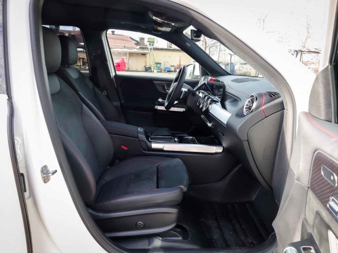 2025 Mercedes-Benz EQB 4MATIC SUV Photo