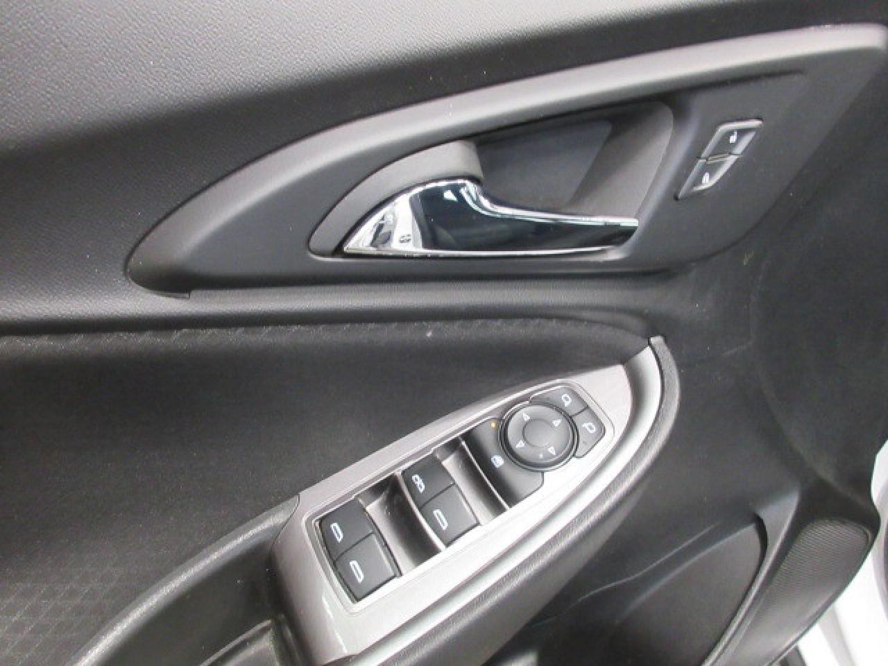 2023 Chevrolet Malibu LT, APPLE/ANDROID, A/C, BT, CAMERA, ALLOYS, 88K! Photo