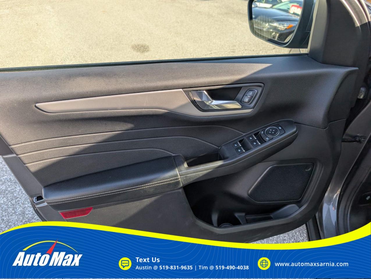 2021 Ford Escape SE 4dr All-Wheel Drive Photo