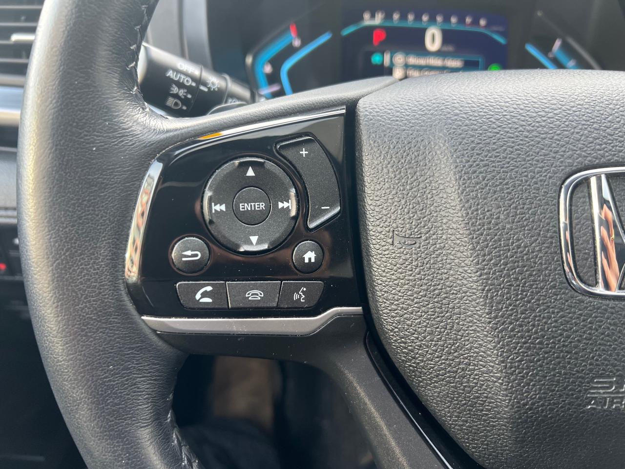 2022 Honda Odyssey Touring Passenger Van Photo