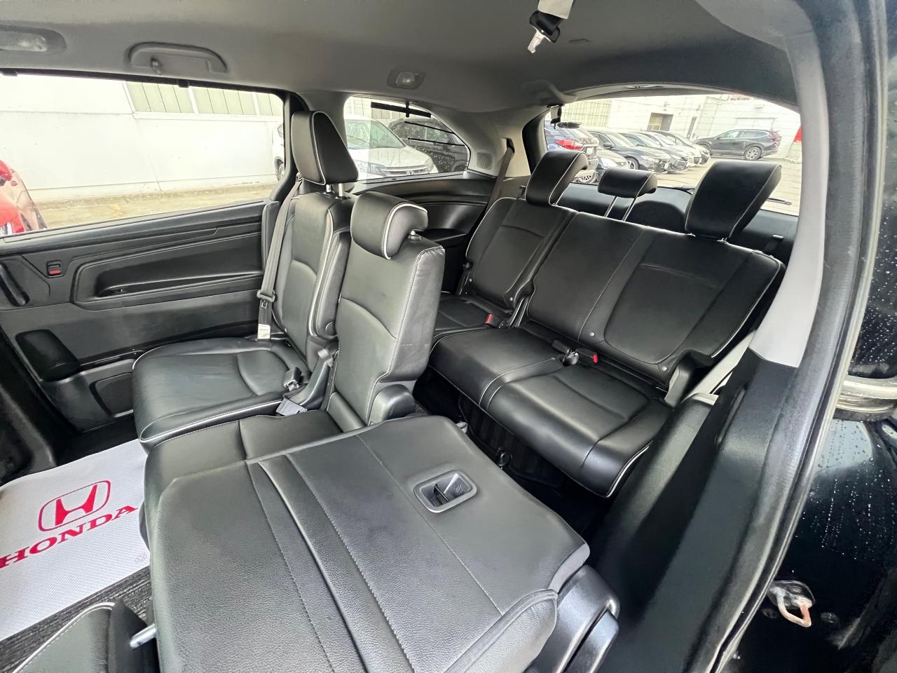 2022 Honda Odyssey Touring Passenger Van Photo