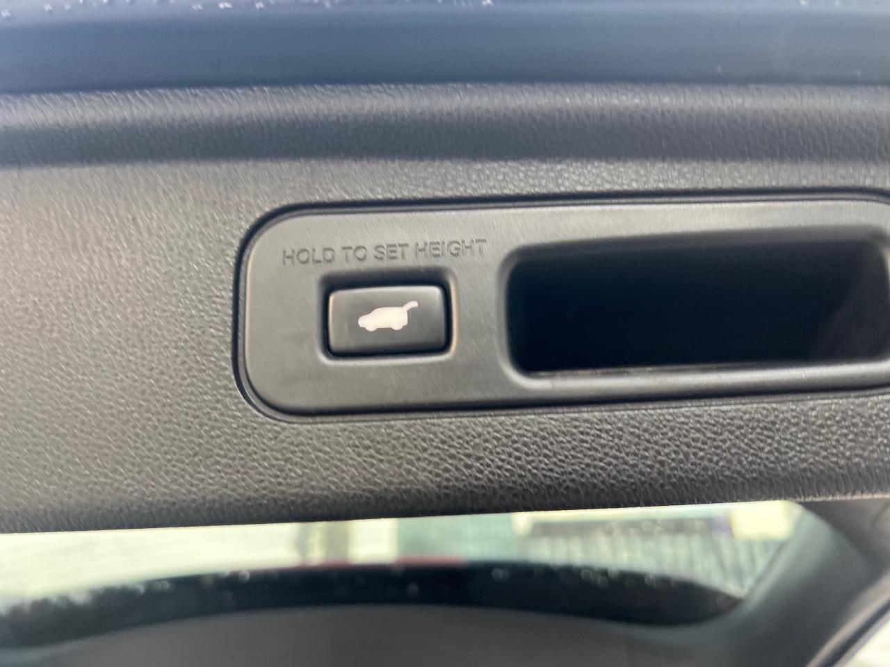 2022 Honda Odyssey Touring Passenger Van Photo