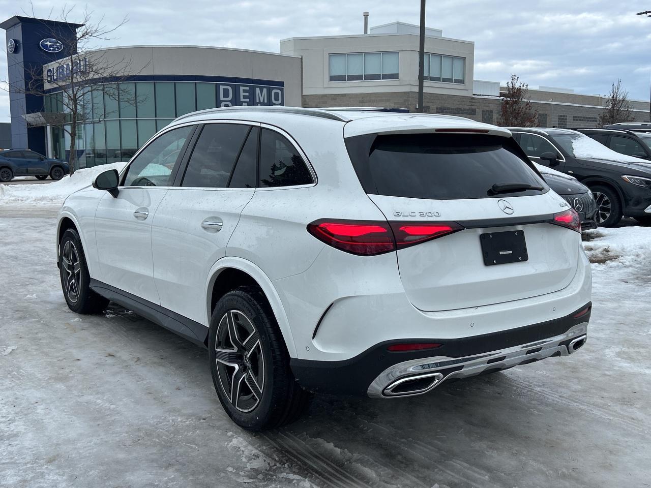 2026 Mercedes-Benz GLC 300 4MATIC Photo3