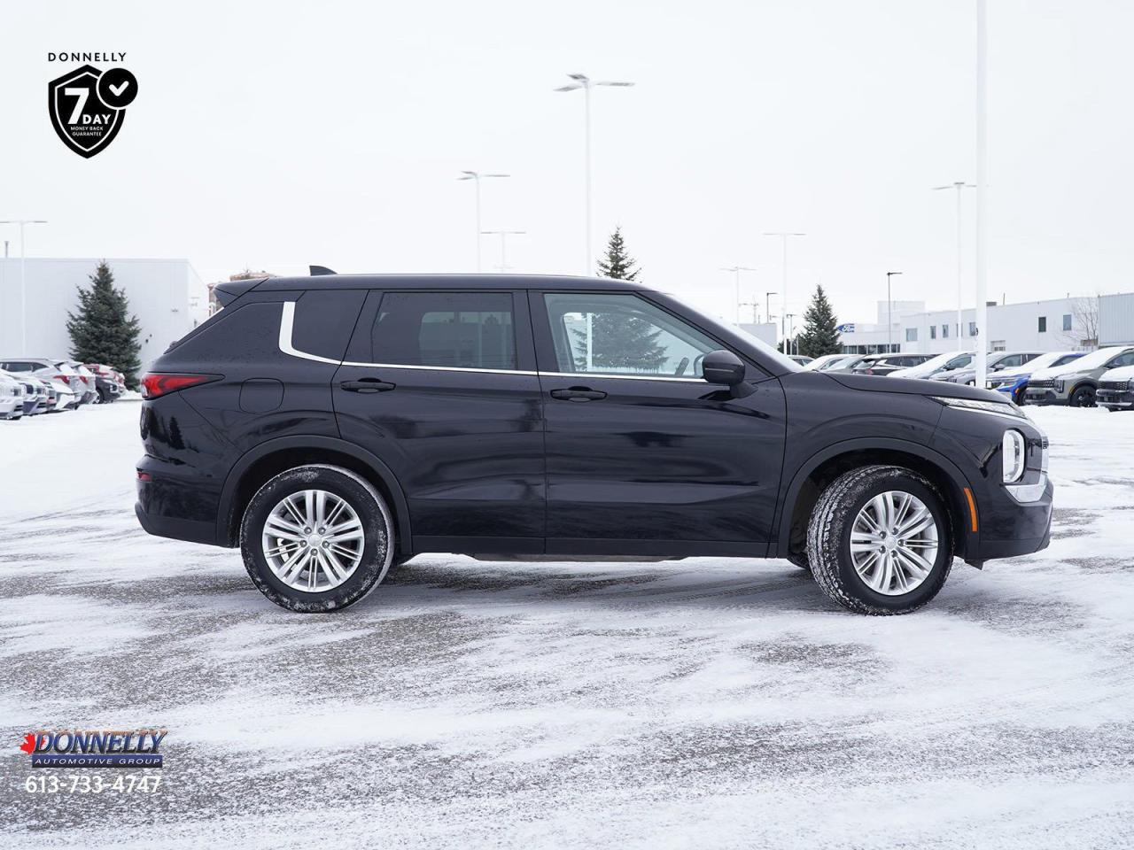 2024 Mitsubishi Outlander  Photo