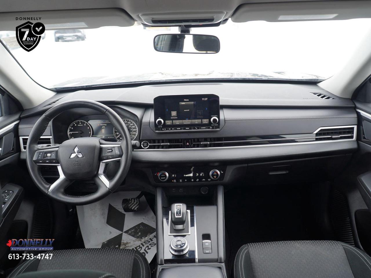 2024 Mitsubishi Outlander  Photo