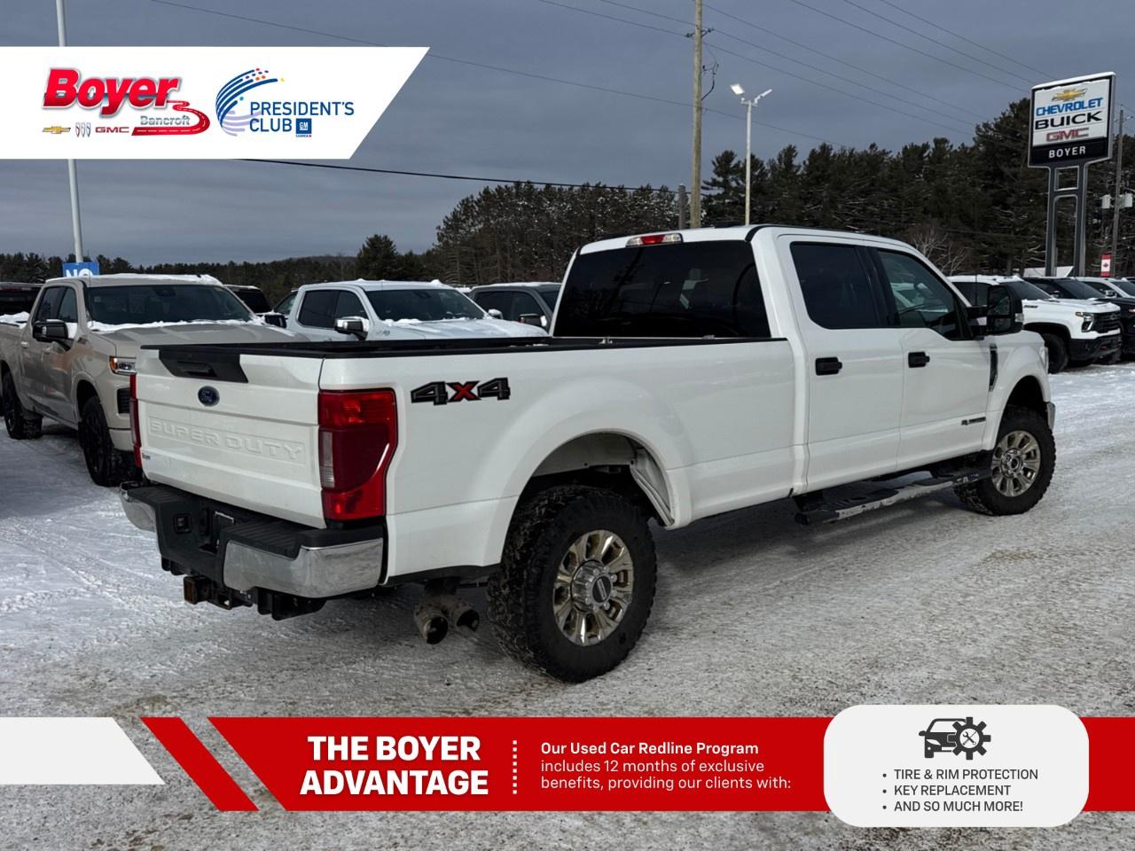 2022 Ford SUPER DUTY F-250 SRW XLT 4WD Crew Cab 8' Box Photo4