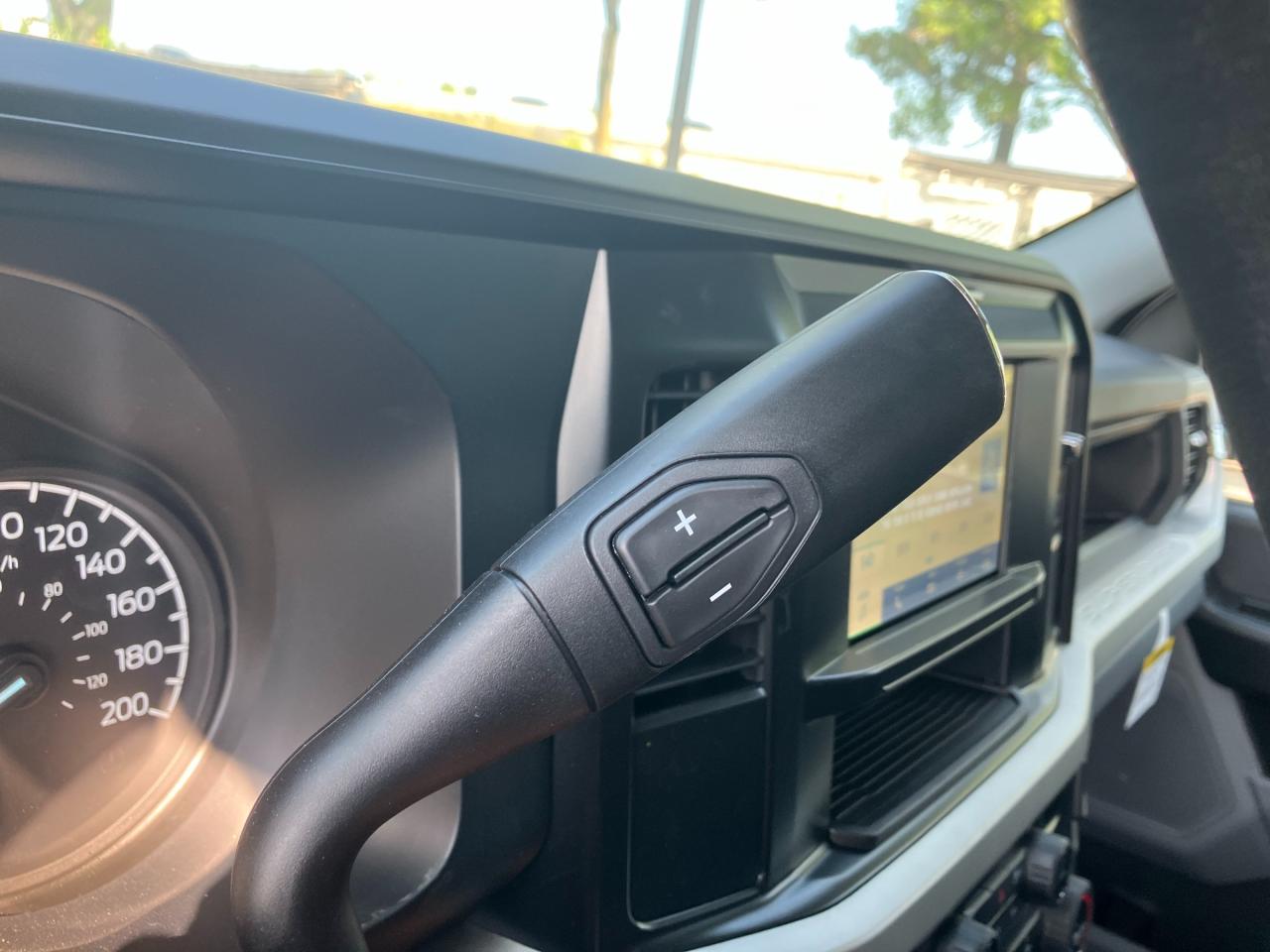 2025 Ford F-550 Chassis XL 4x4 SD Crew Cab 203 in. WB DRW Photo