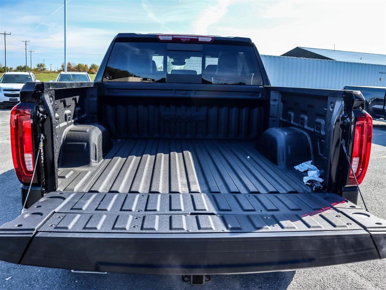 2026 GMC Sierra 1500 Crew Cab Short Box 4-Wheel Drive AT4 Photo