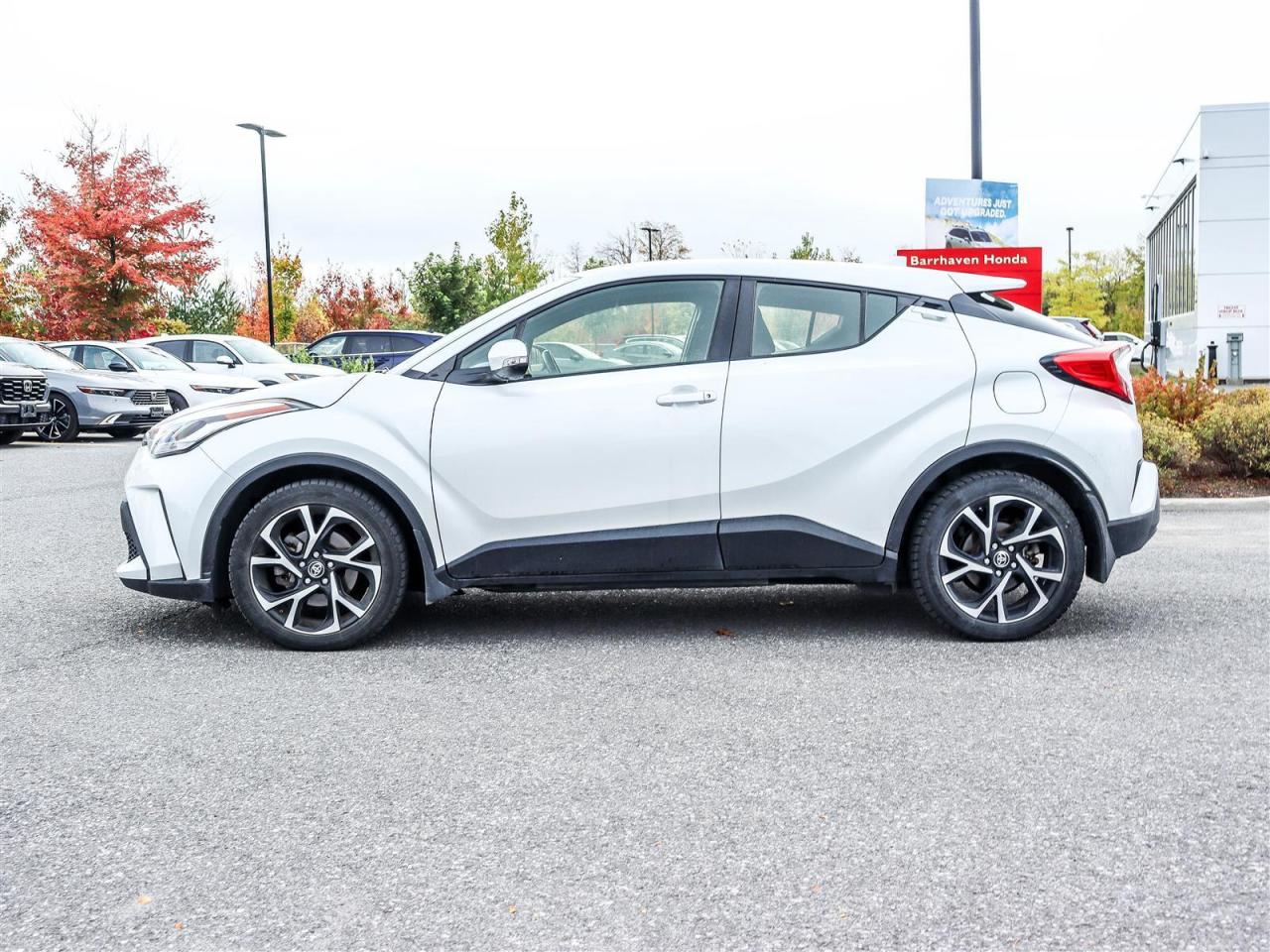 2022 Toyota C-HR  Photo4