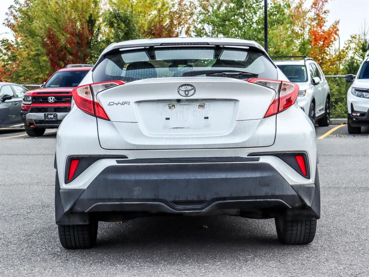 2022 Toyota C-HR  Photo3