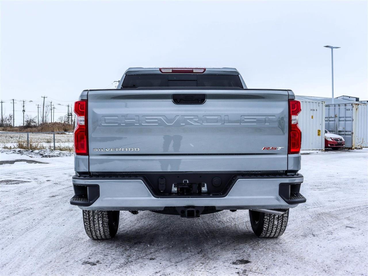 2026 Chevrolet Silverado 1500 Crew Cab Short Box 4-Wheel Drive RST Photo3