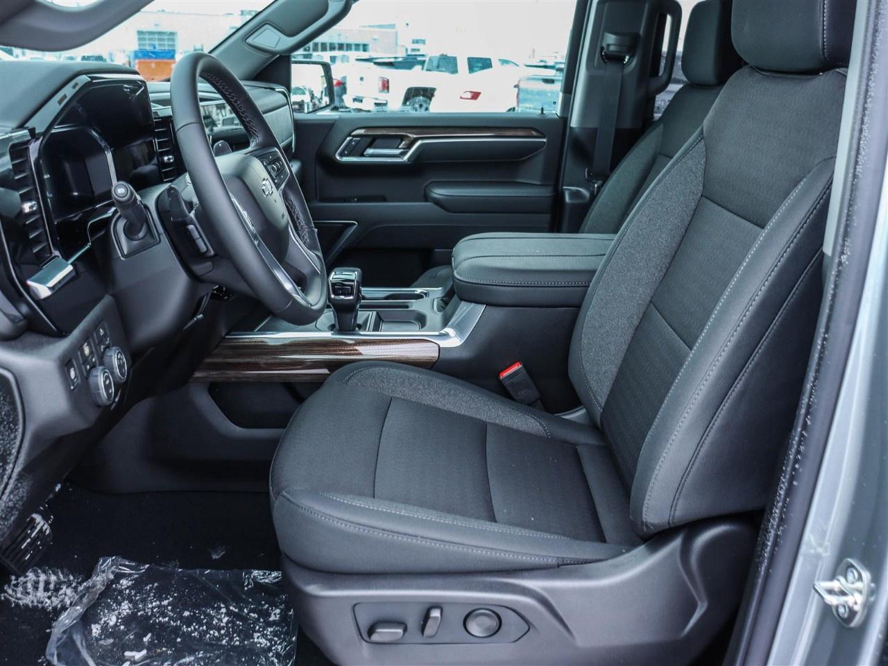 2026 Chevrolet Silverado 1500 Crew Cab Short Box 4-Wheel Drive RST Photo