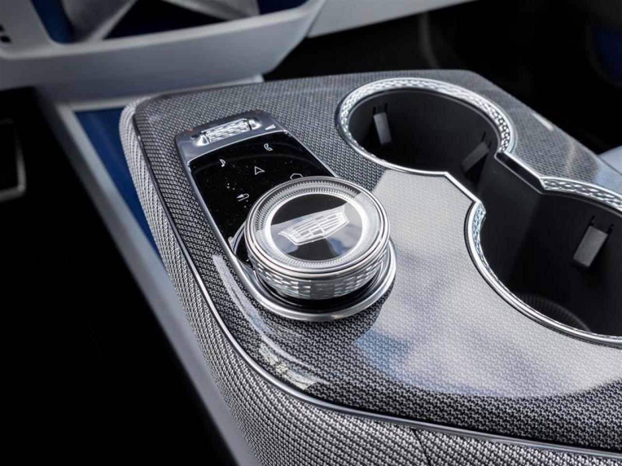 2026 Cadillac OPTIQ Luxury 4dr Photo