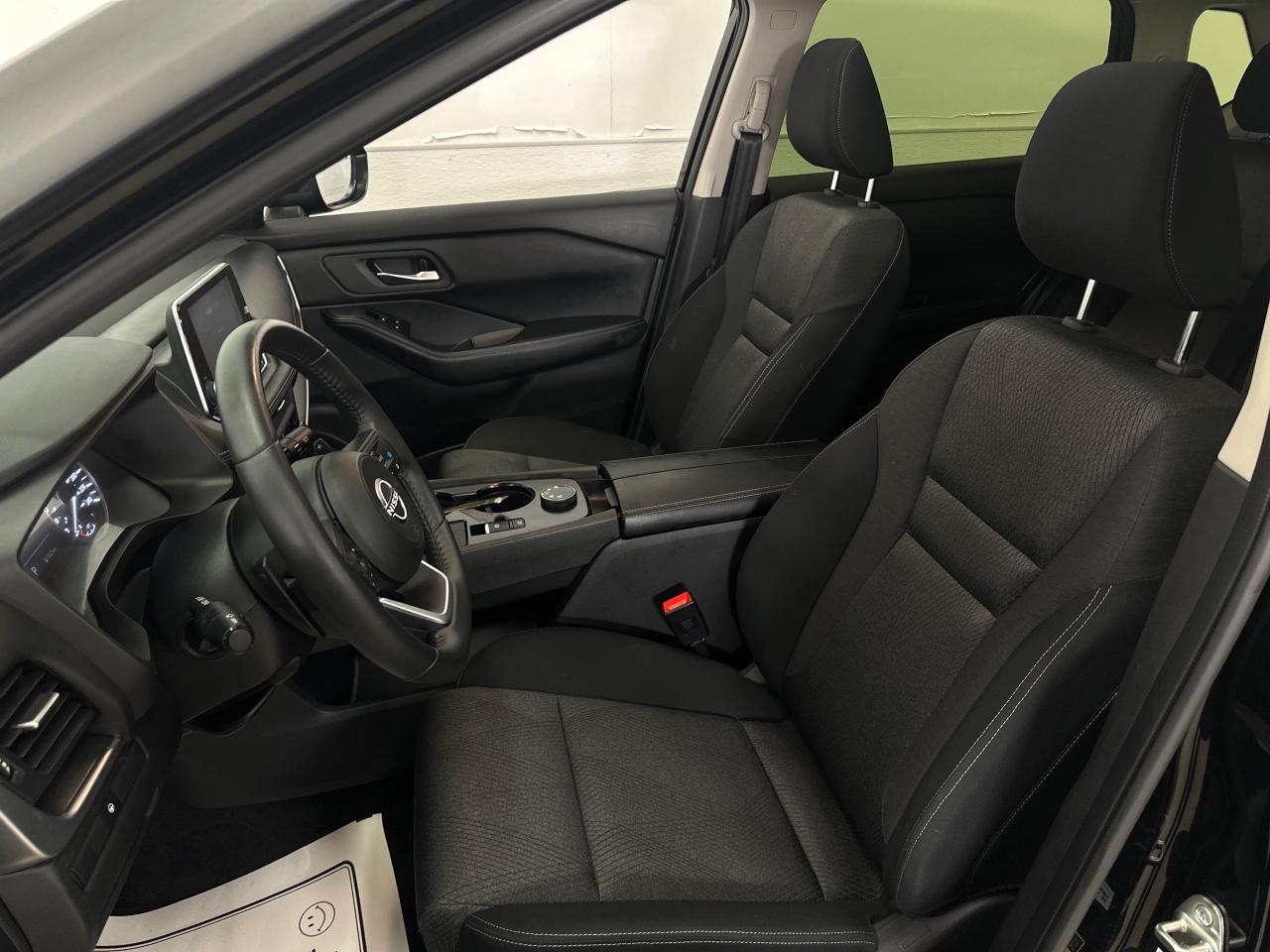 2024 Nissan Rogue SV Moonroof 4dr All-Wheel Drive Sport Utility Photo