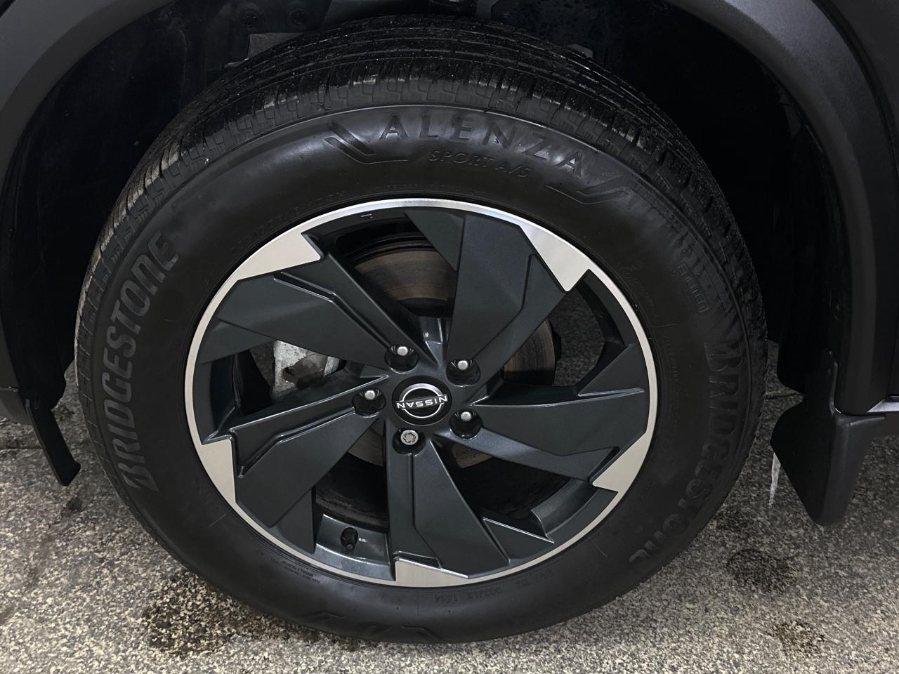 2024 Nissan Rogue SV Moonroof 4dr All-Wheel Drive Sport Utility Photo