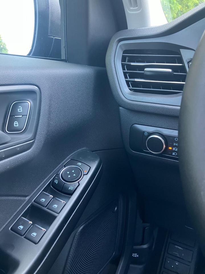 2025 Ford Escape Active 4dr Front-Wheel Drive Photo