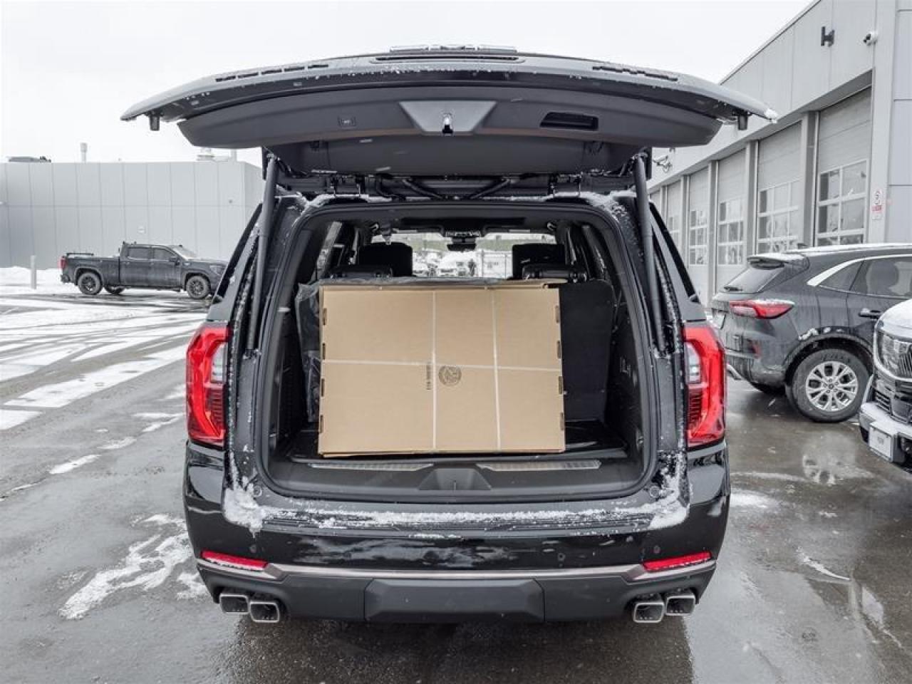 2026 GMC Yukon AT4 Ultimate 4dr 4x4 Photo