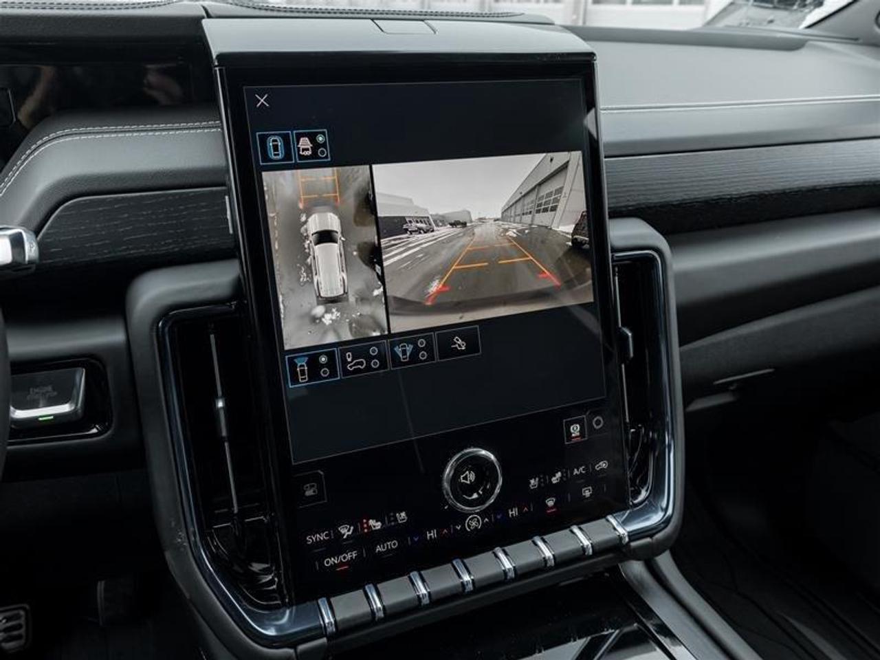 2026 GMC Yukon AT4 Ultimate 4dr 4x4 Photo