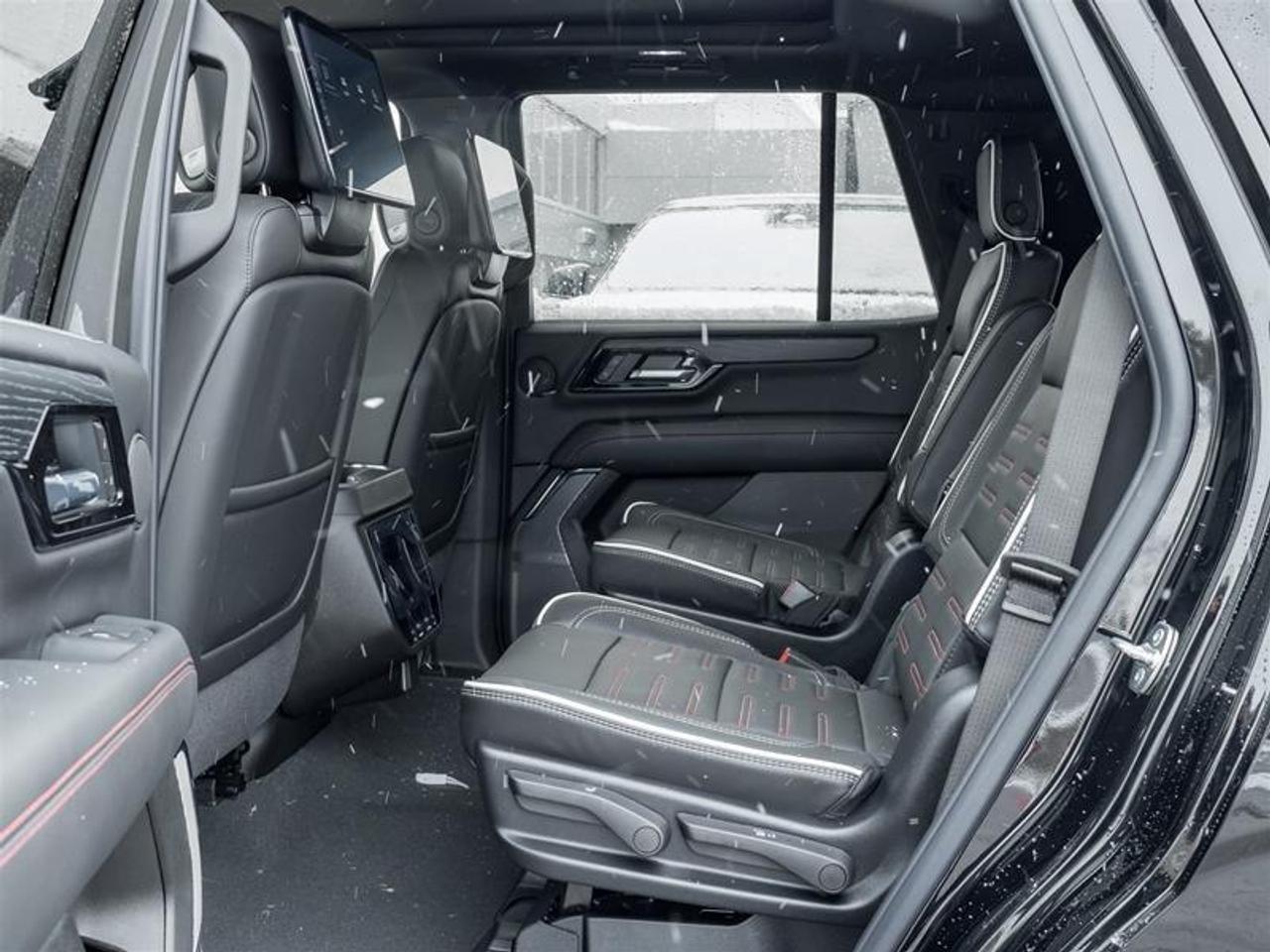 2026 GMC Yukon AT4 Ultimate 4dr 4x4 Photo