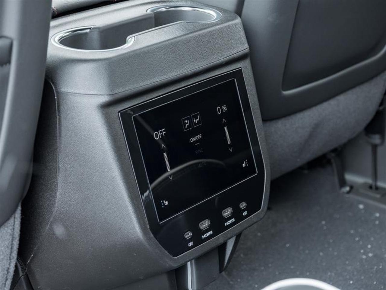 2026 GMC Yukon AT4 Ultimate 4dr 4x4 Photo