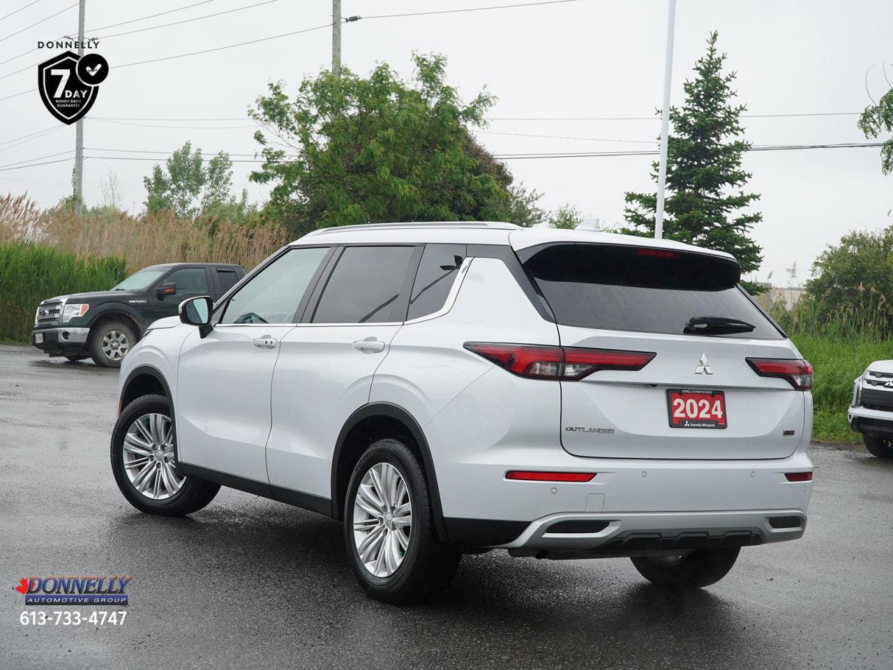2024 Mitsubishi Outlander  Photo