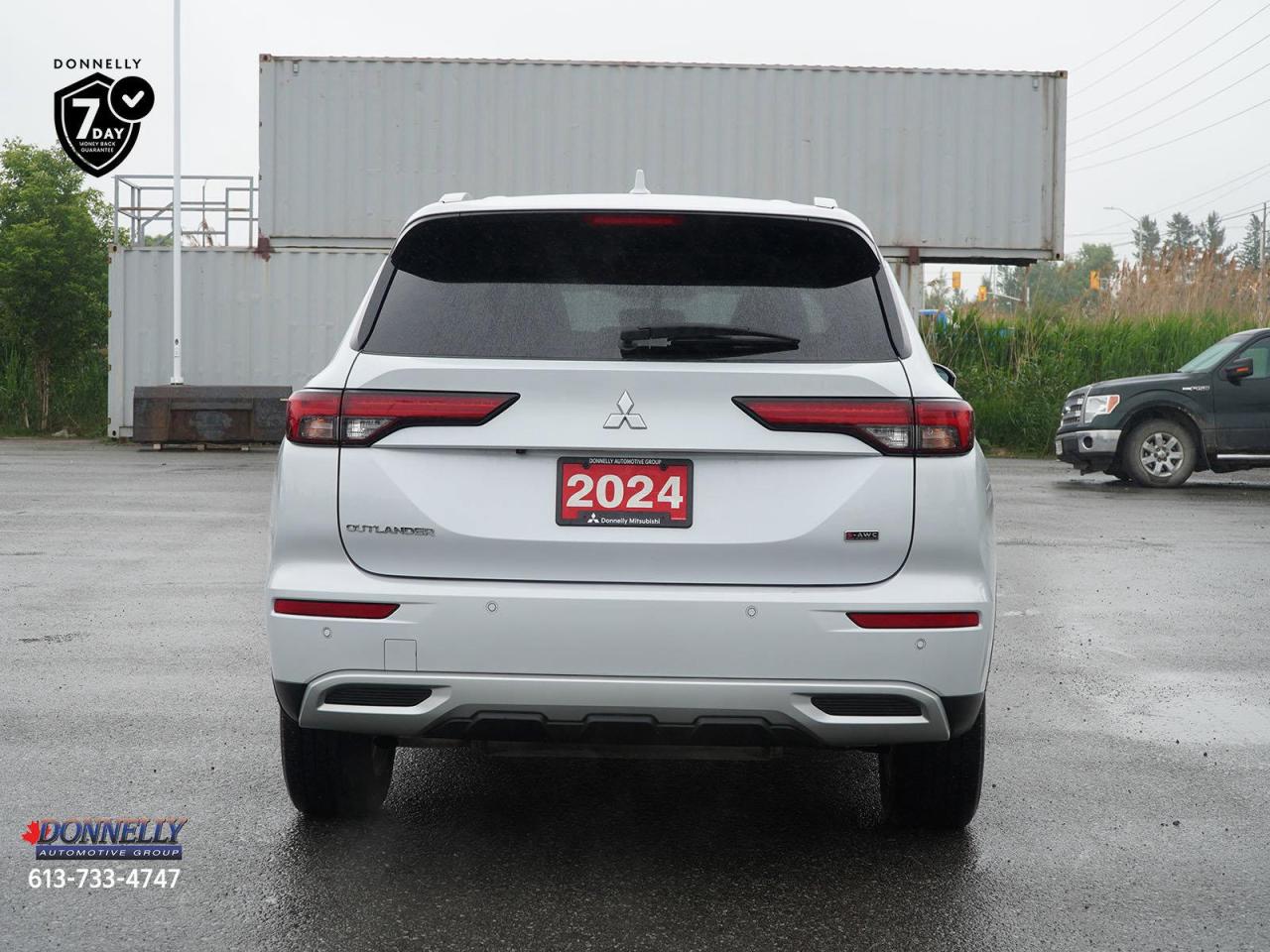 2024 Mitsubishi Outlander  Photo
