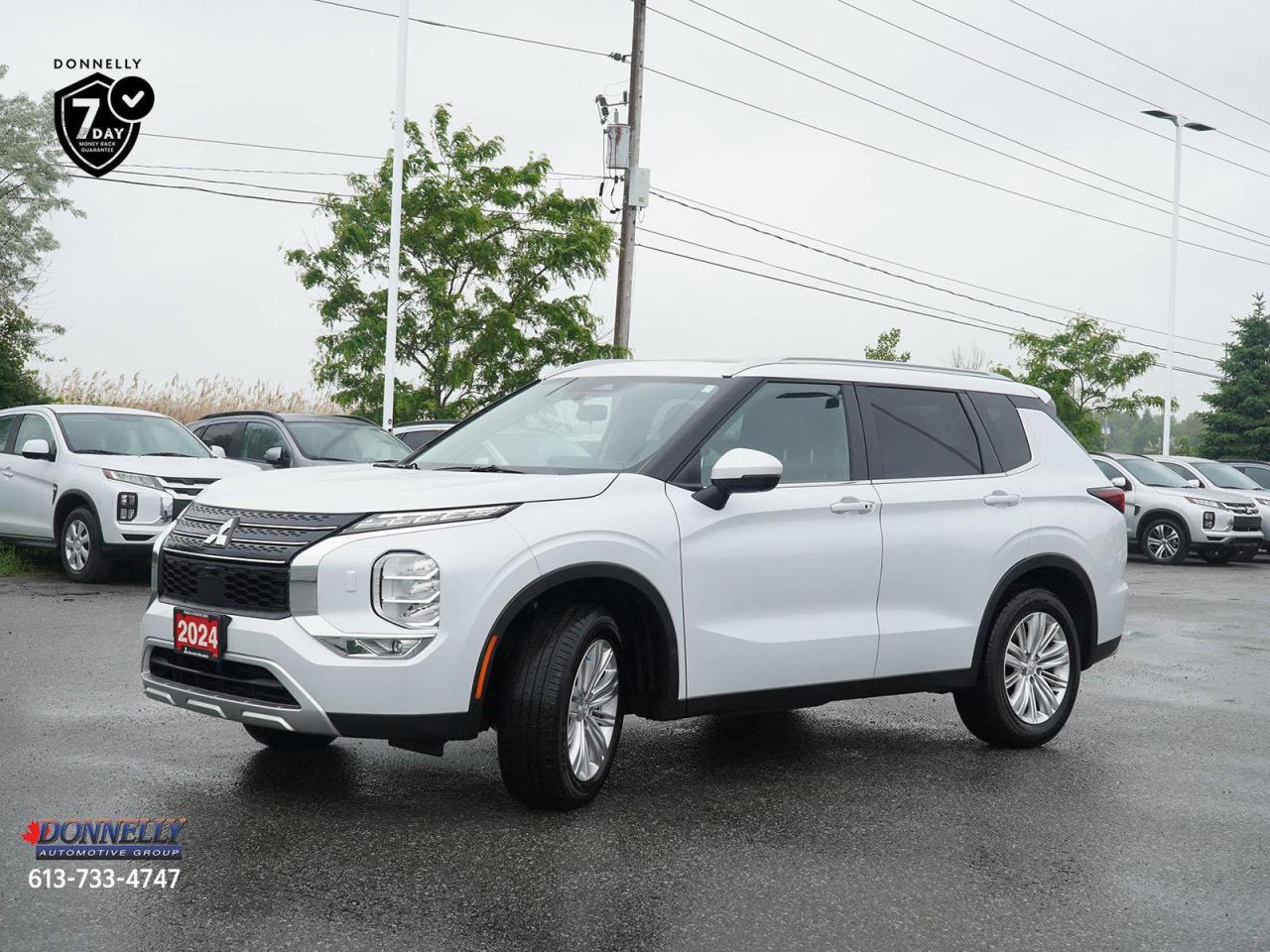 2024 Mitsubishi Outlander  Photo