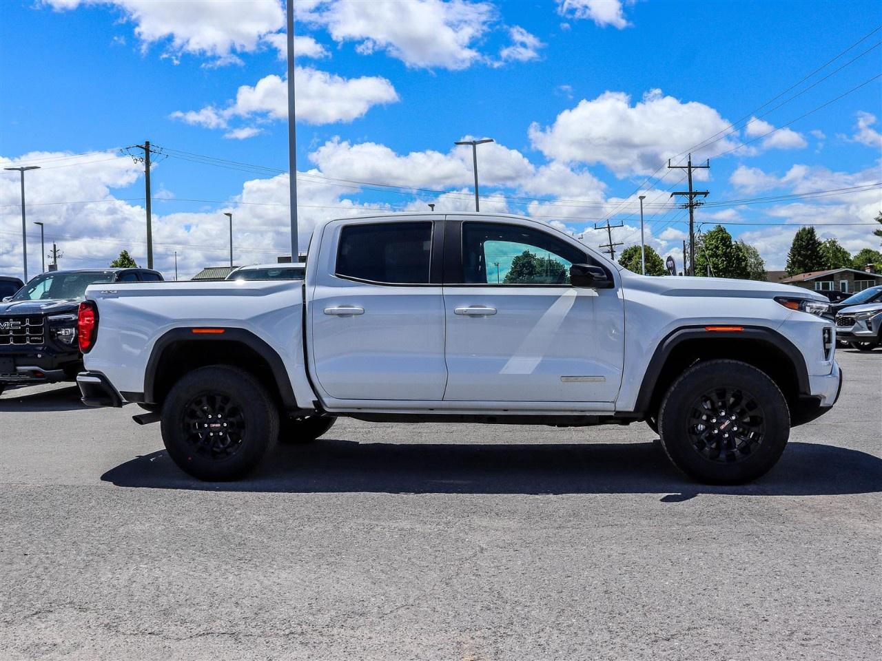 2026 GMC Canyon Crew Cab Short Box 4-Wheel Drive Elevation Photo4