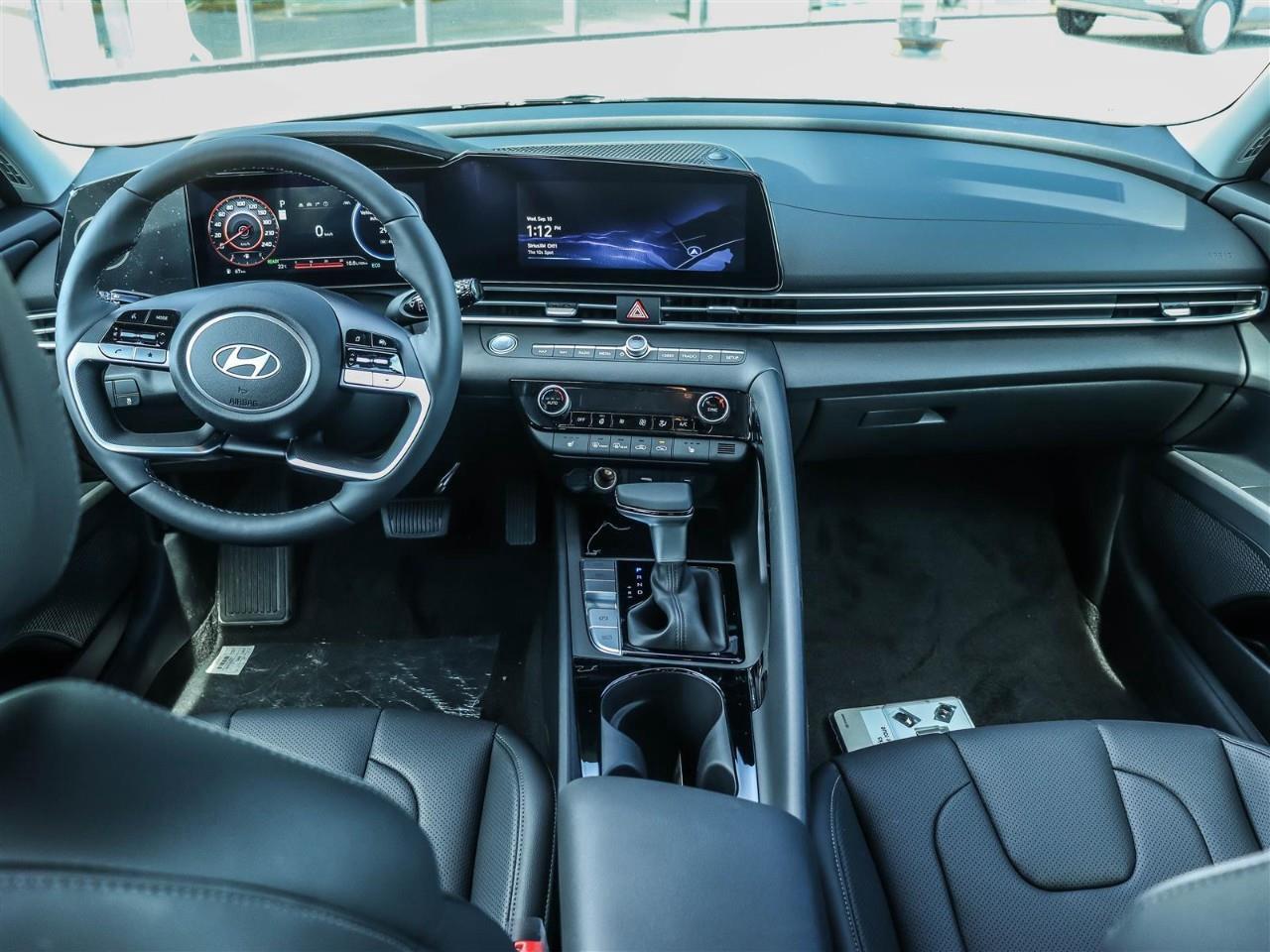2025 Hyundai Elantra HEV Luxury 4dr Sedan Photo