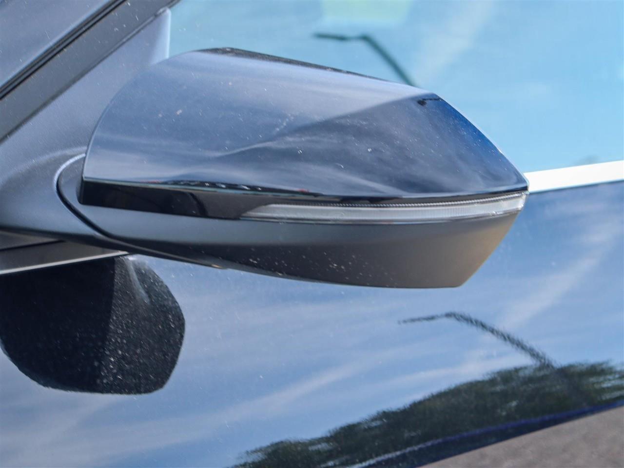 2025 Hyundai Elantra HEV Luxury 4dr Sedan Photo