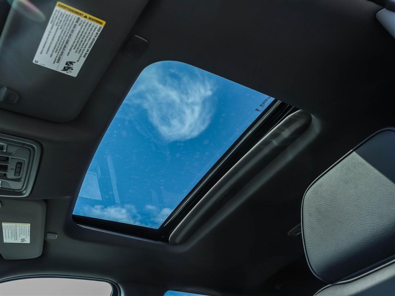 2025 GMC SIERRA 2500HD 4WD Crew Cab Standard Box Denali Photo