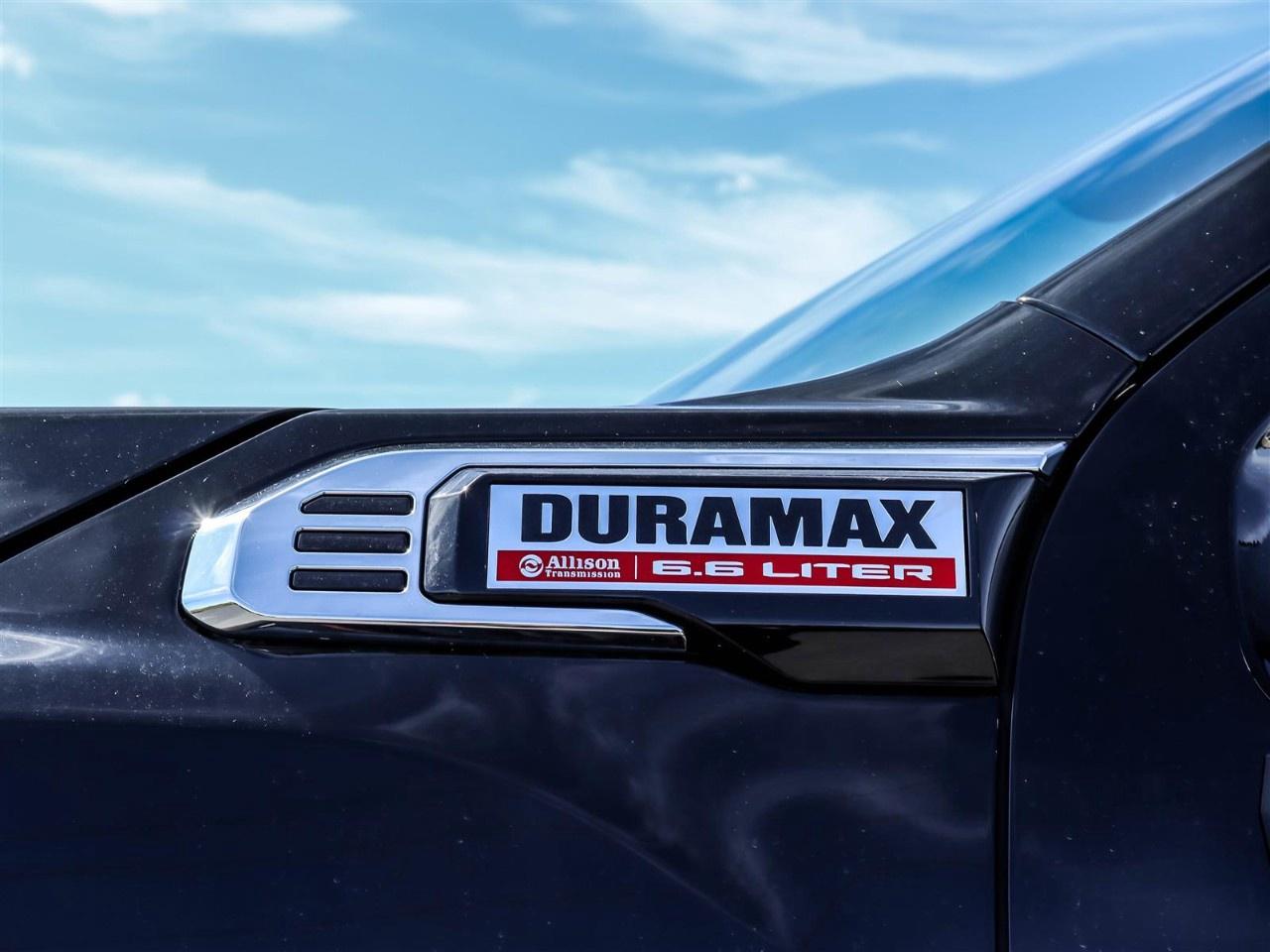 2025 GMC SIERRA 2500HD 4WD Crew Cab Standard Box Denali Photo