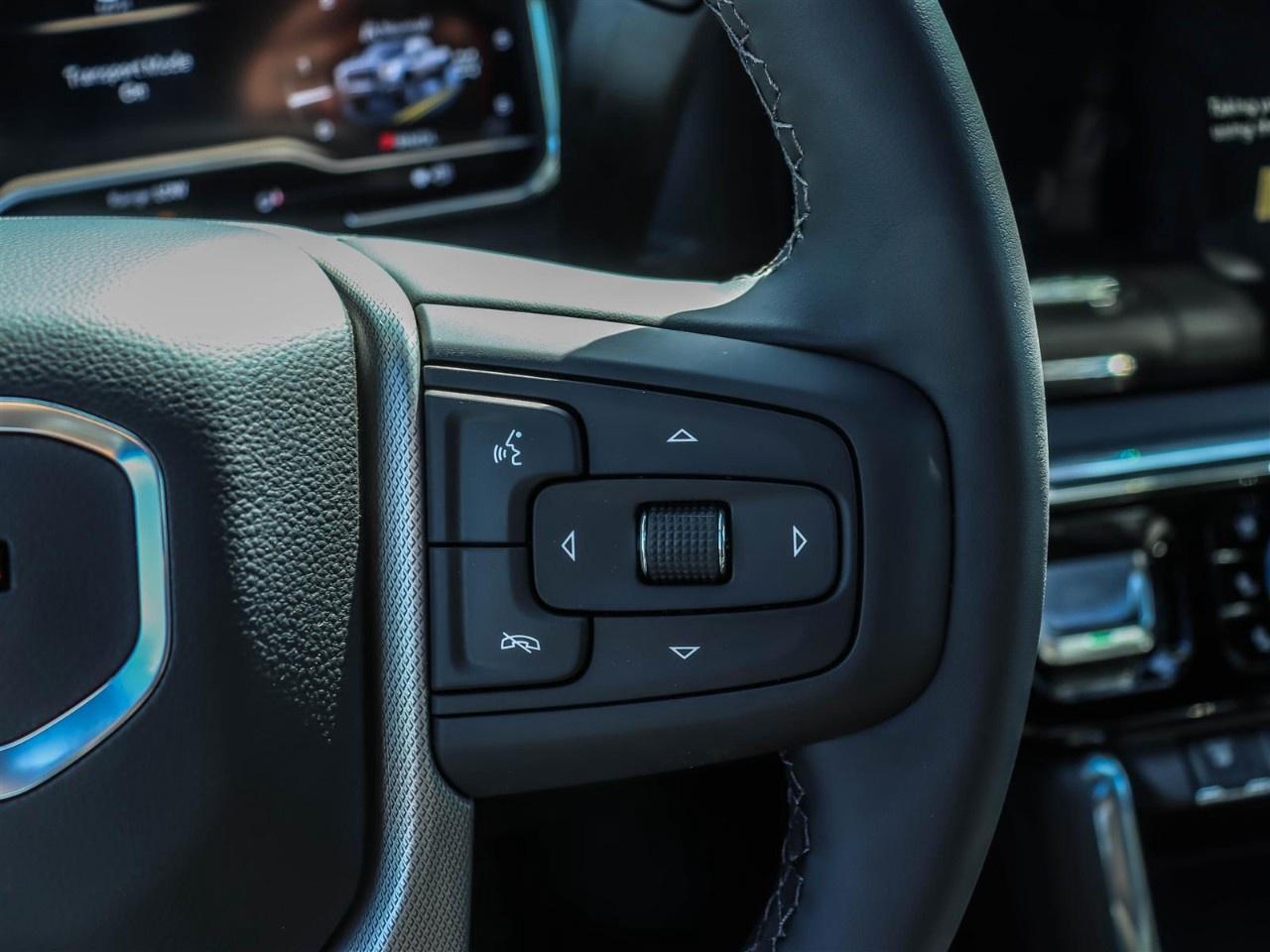 2025 GMC SIERRA 2500HD 4WD Crew Cab Standard Box Denali Photo