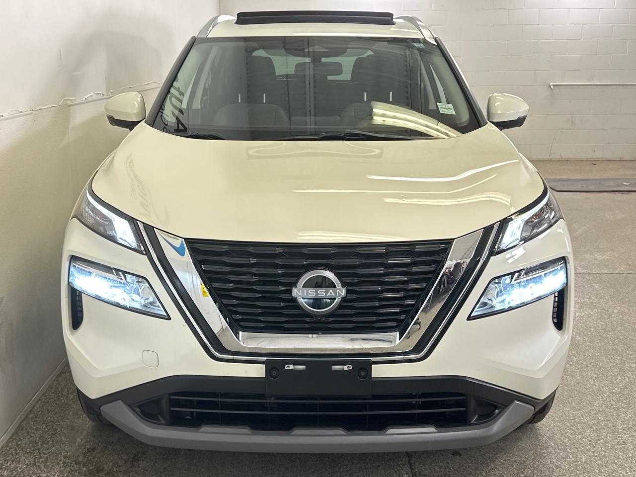 2023 Nissan Rogue SV Moonroof 4dr All-Wheel Drive Sport Utility Photo