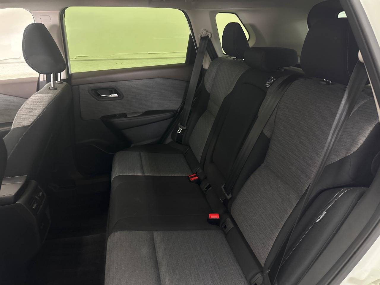 2023 Nissan Rogue SV Moonroof 4dr All-Wheel Drive Sport Utility Photo