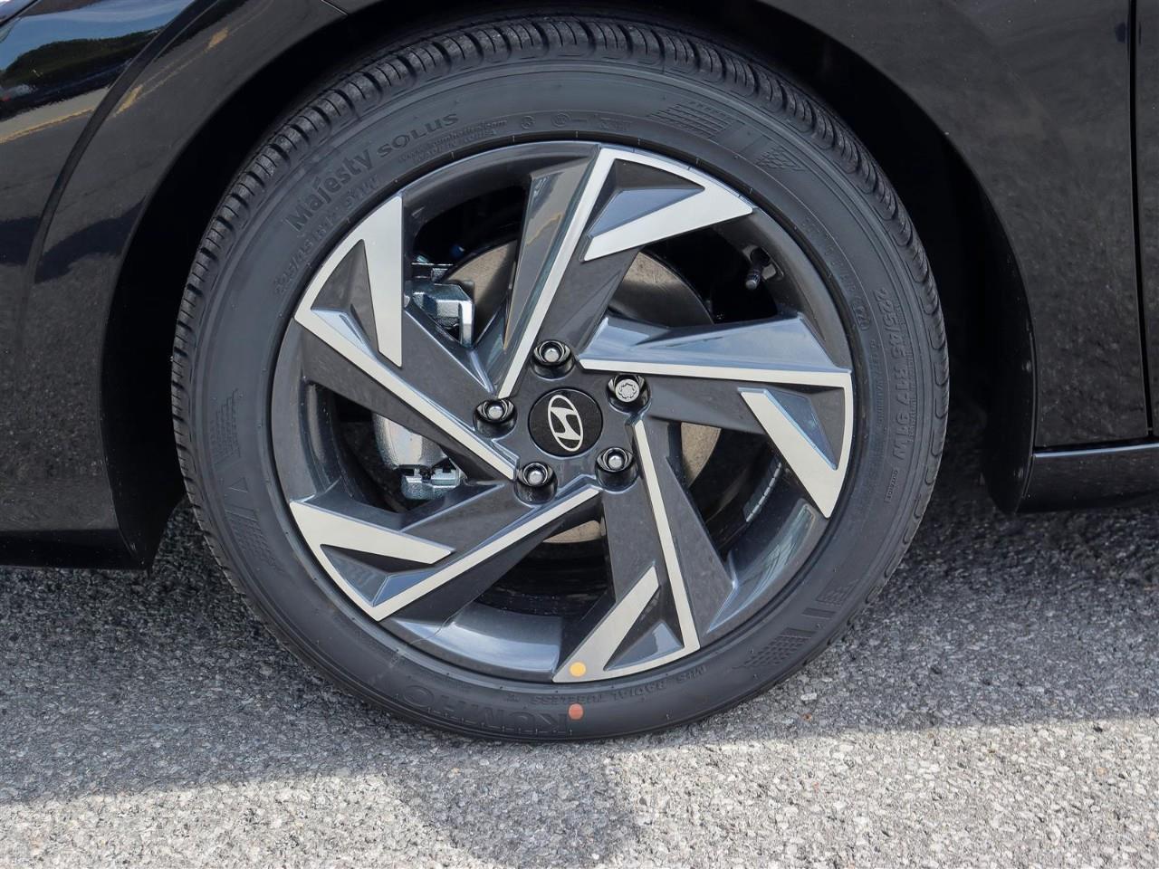 2025 Hyundai Elantra PREFERRED 4DR SEDAN Photo