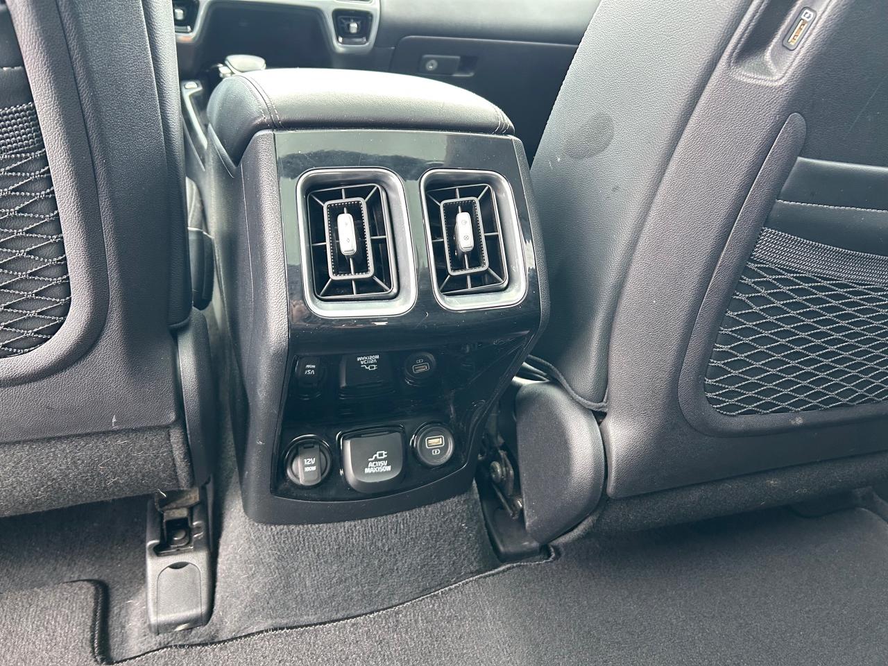 2022 Kia Sorento 2.5T SX w/Black Leather 4dr All-Wheel Drive Photo