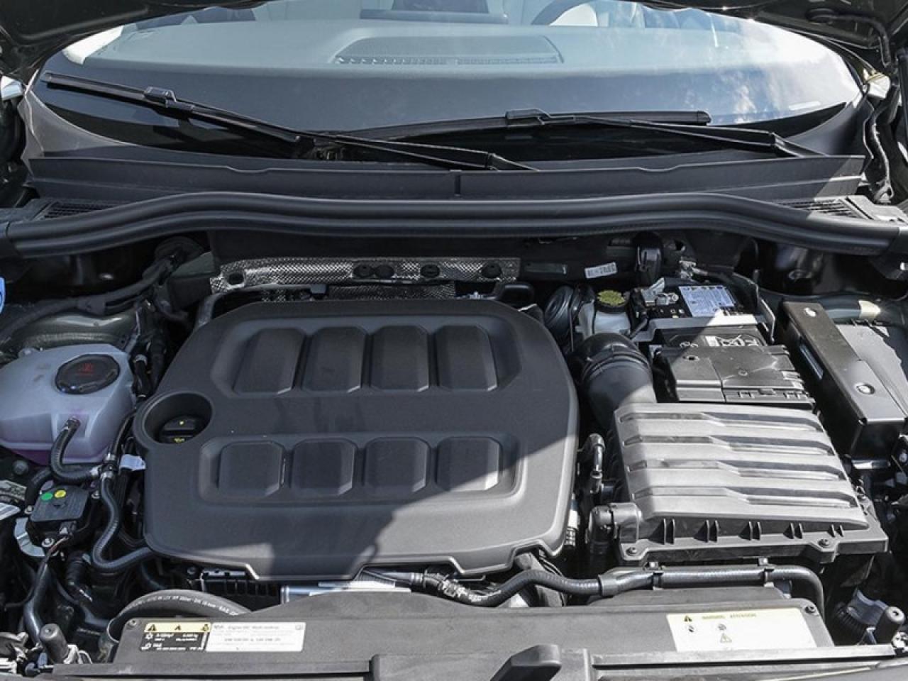 2026 Volkswagen Tiguan Comfortline R-Line Black Edition Photo