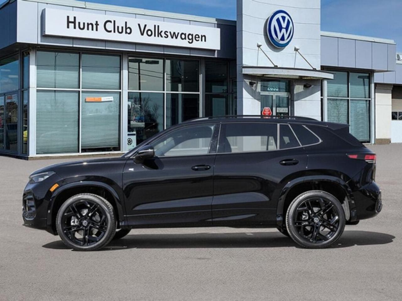 2026 Volkswagen Tiguan Comfortline R-Line Black Edition Photo
