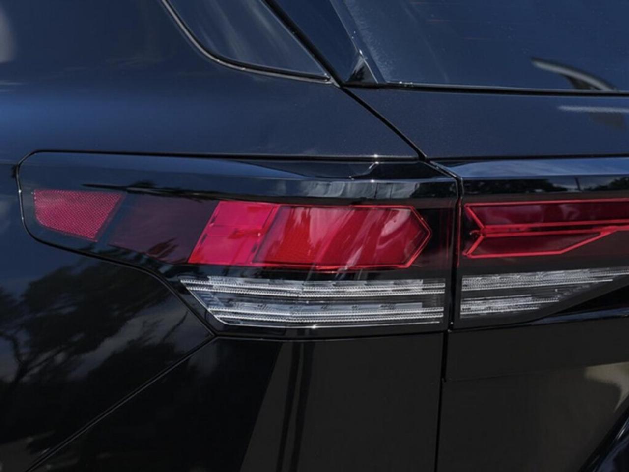 2026 Volkswagen Tiguan Comfortline R-Line Black Edition Photo