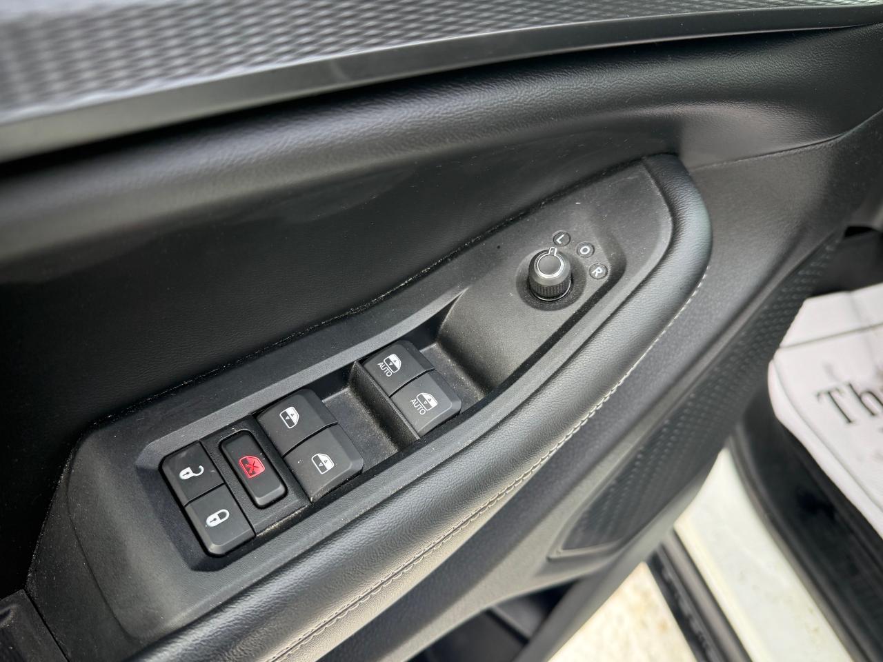 2023 Jeep Grand Cherokee L Laredo 4dr 4x4 Photo