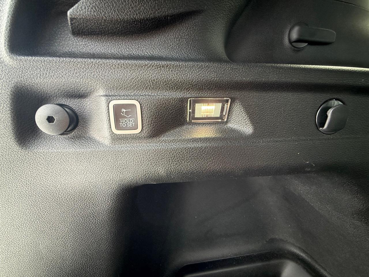 2023 Jeep Grand Cherokee L Laredo 4dr 4x4 Photo