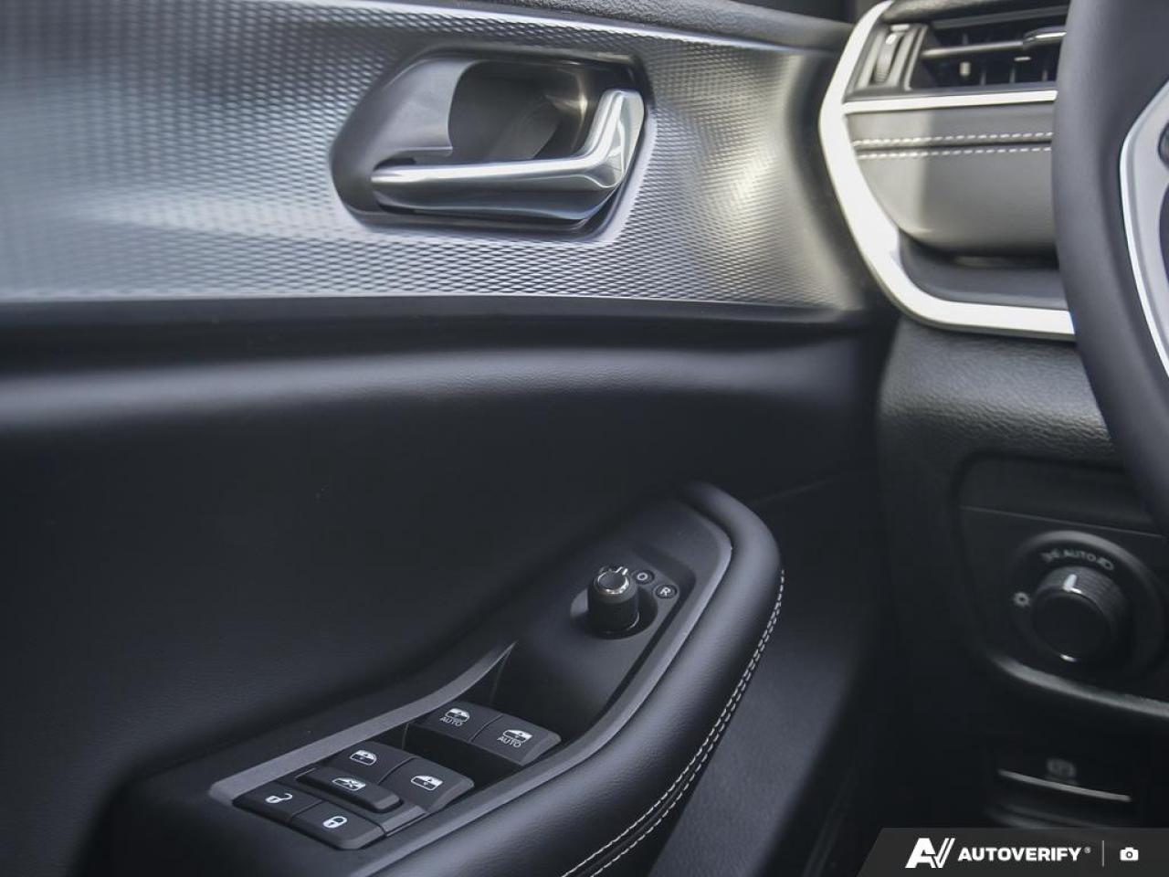 2025 Jeep Grand Cherokee Laredo 4dr 4x4 Photo