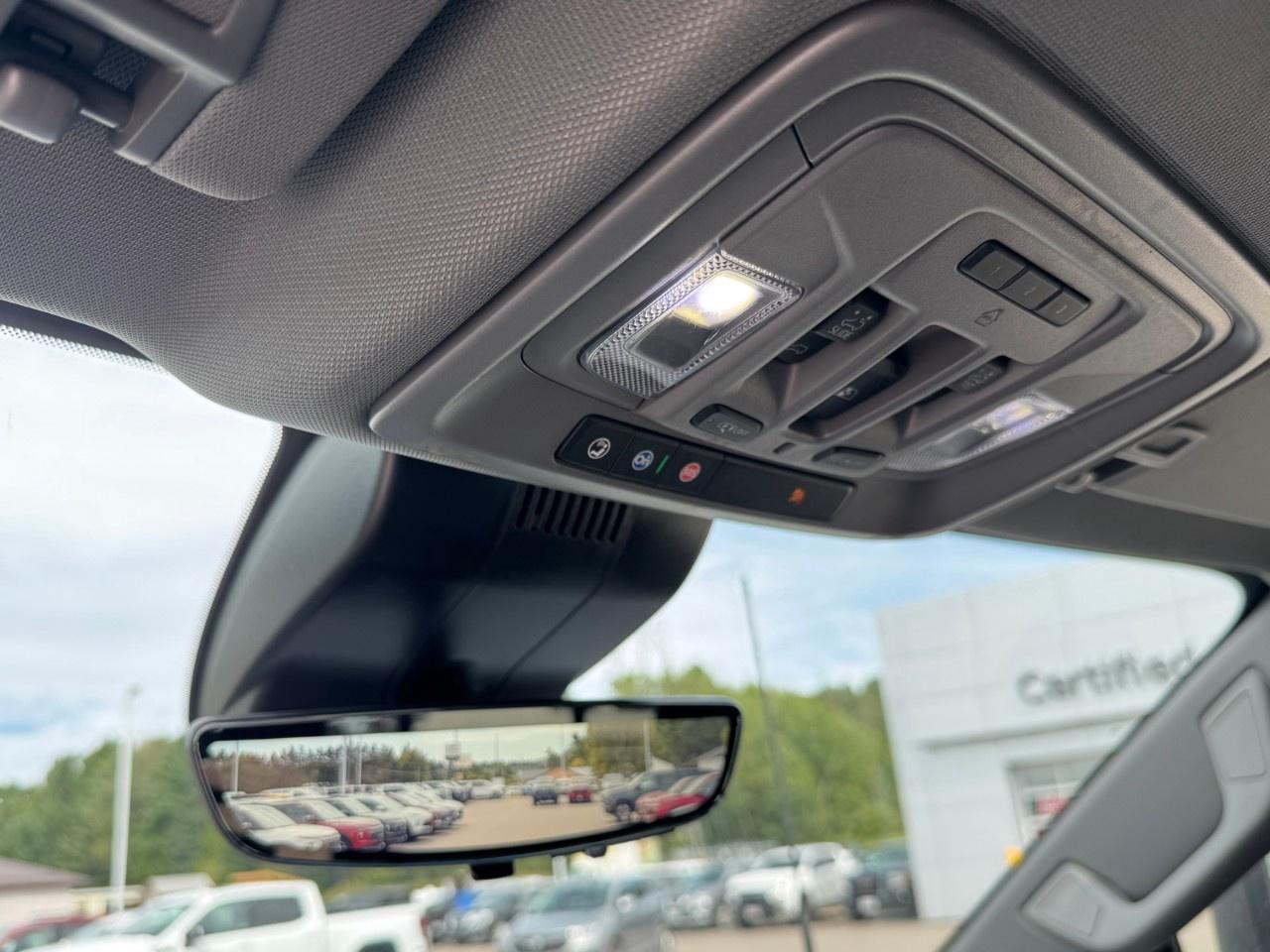 2025 GMC Sierra 3500HD 4WD Crew Cab Standard Box Denali Photo