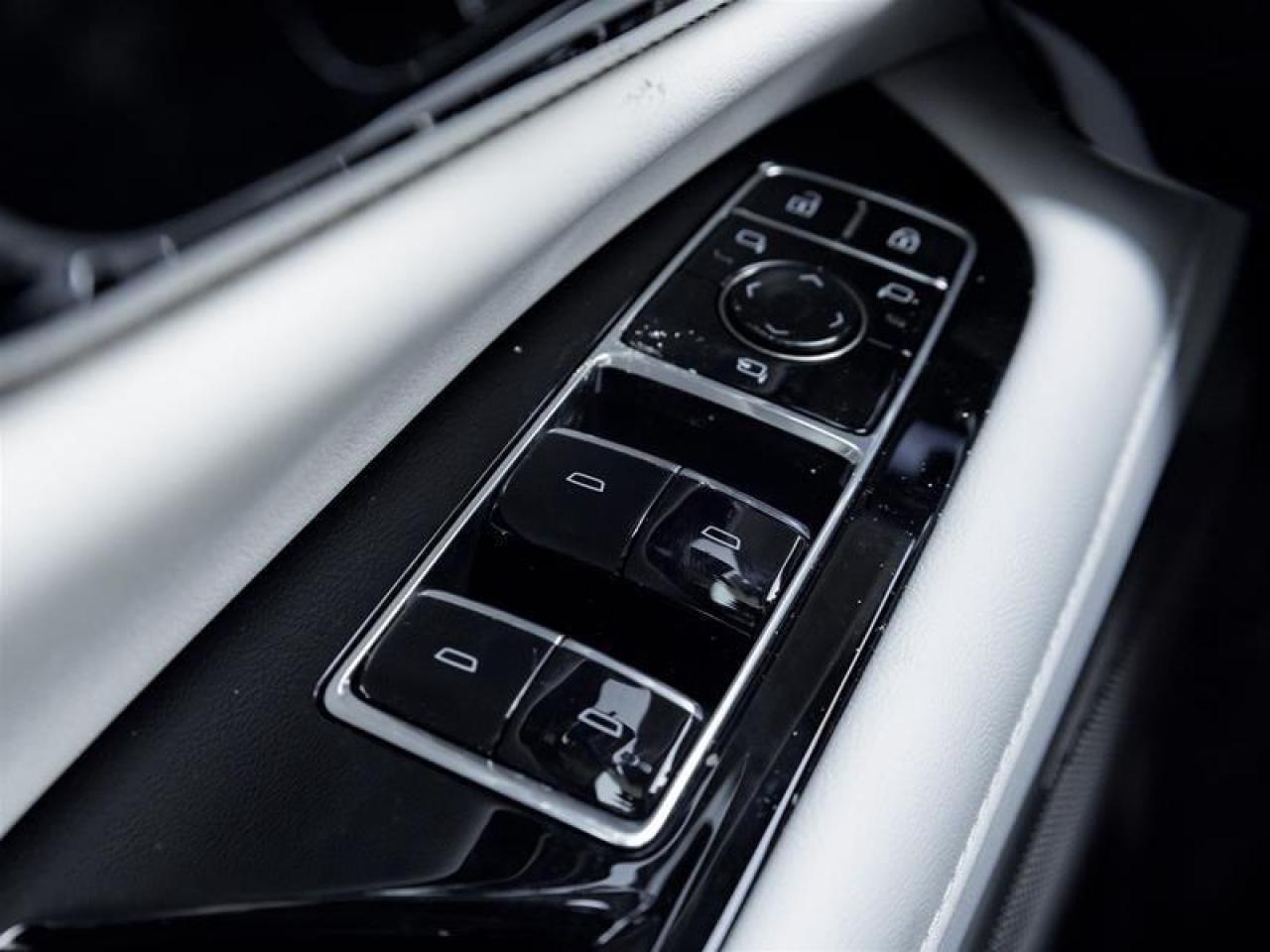 2026 Cadillac OPTIQ Luxury 4dr Photo