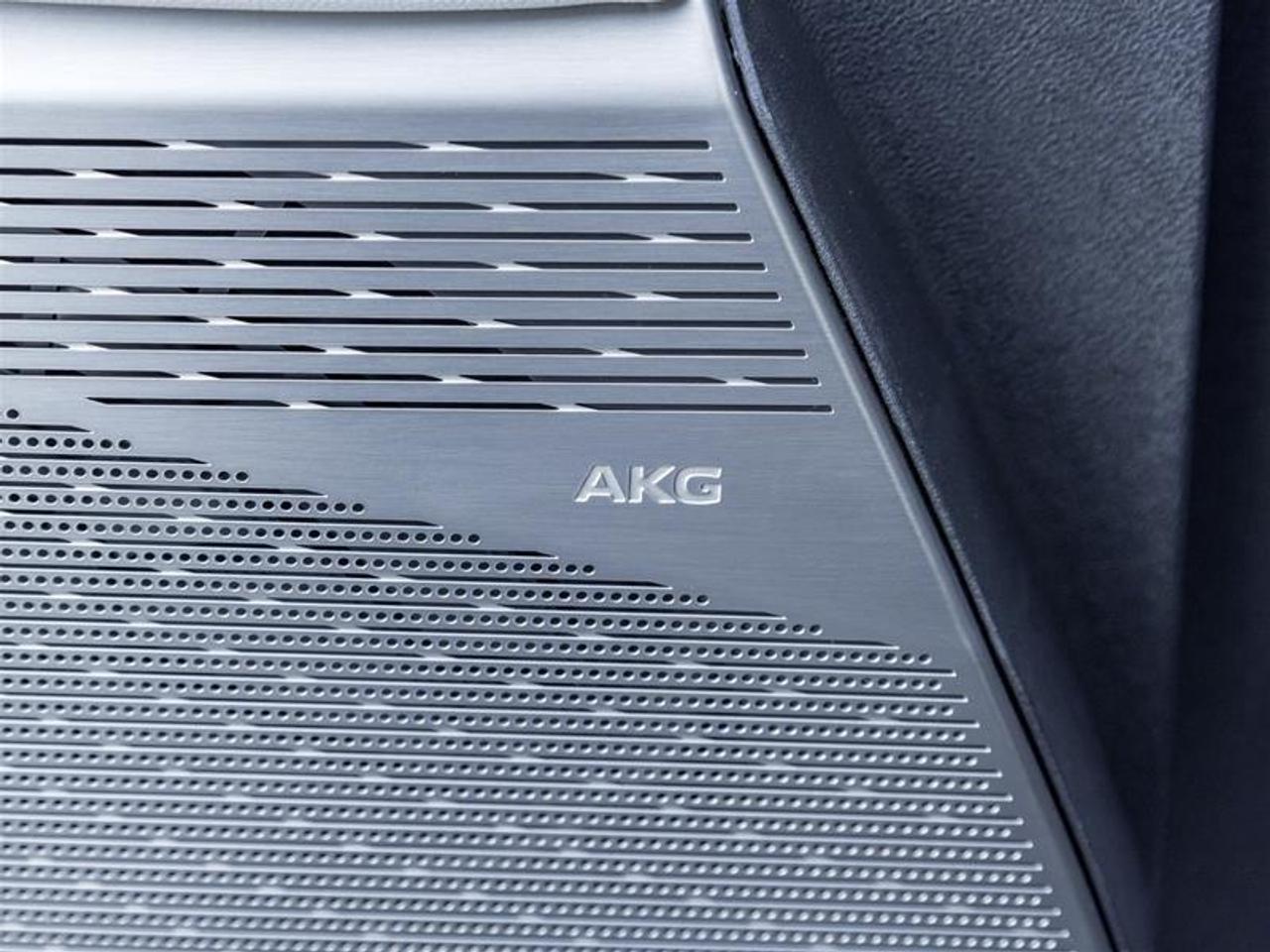 2026 Cadillac OPTIQ Luxury 4dr Photo