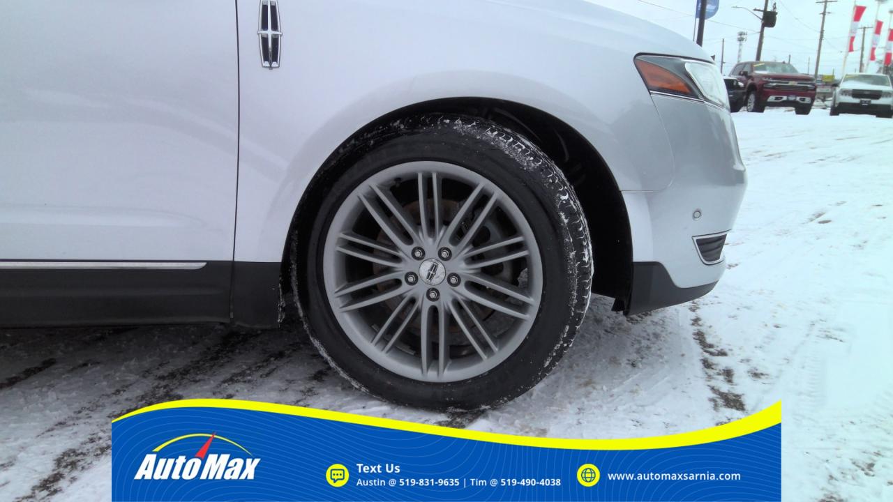 2018 Lincoln MKT Elite 4dr All-Wheel Drive Photo