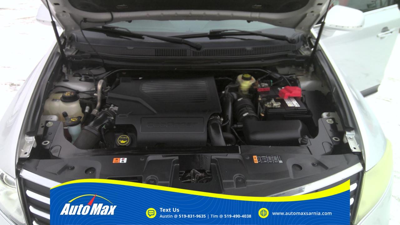 2018 Lincoln MKT Elite 4dr All-Wheel Drive Photo