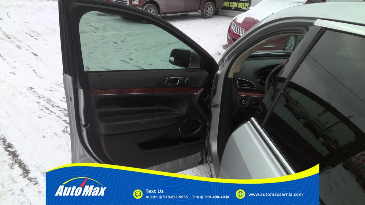 2018 Lincoln MKT Elite 4dr All-Wheel Drive Photo